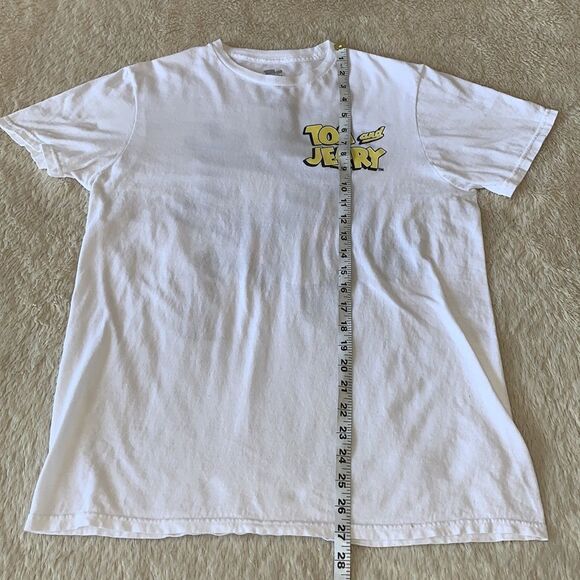 Tom and Jerry white graphic tee. Size Medium - Picture 14 of 16